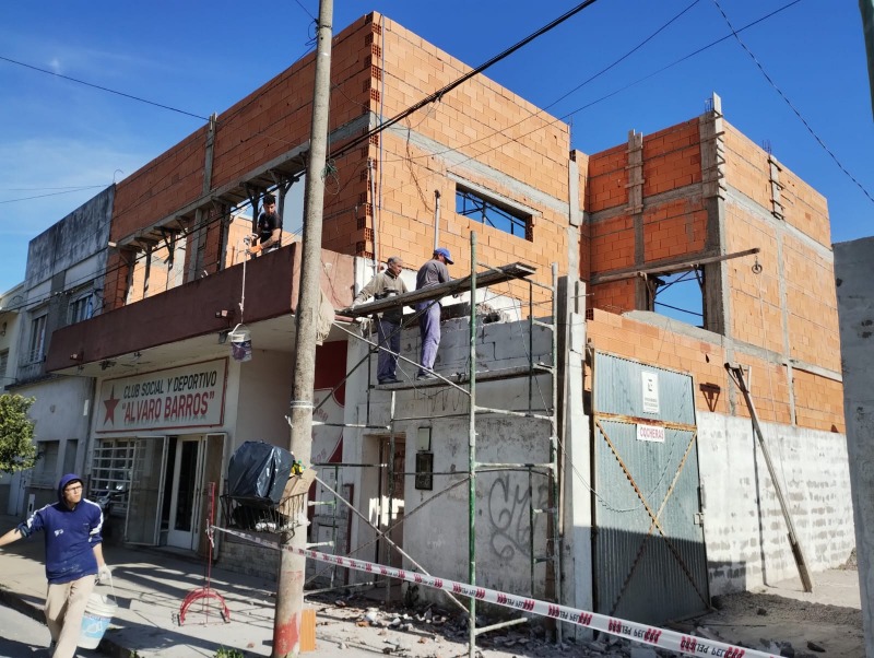 Avanzan las obras en el Club Alvaro Barros